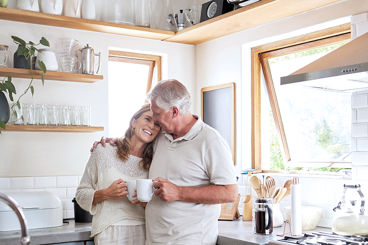 Koppel met kopje thee