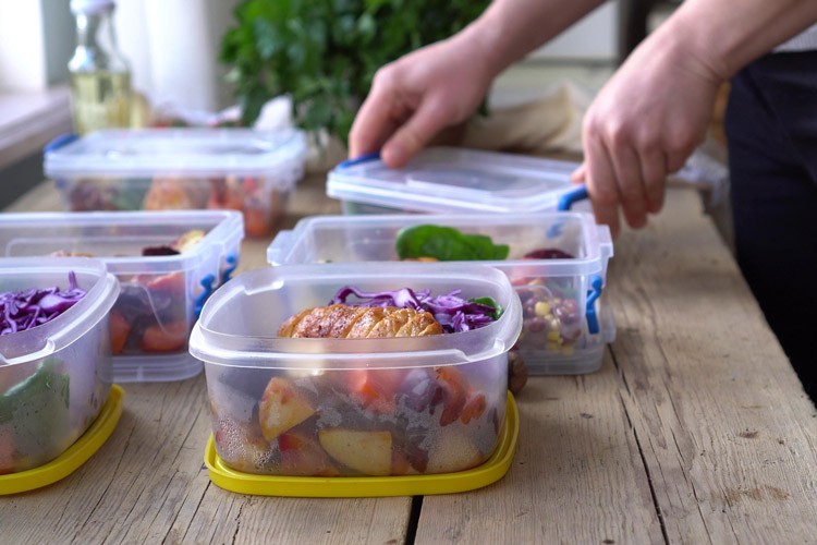 Home-made lunch Build up a financial reserve